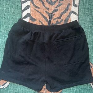Lulu Lemon Steady State Short 5”